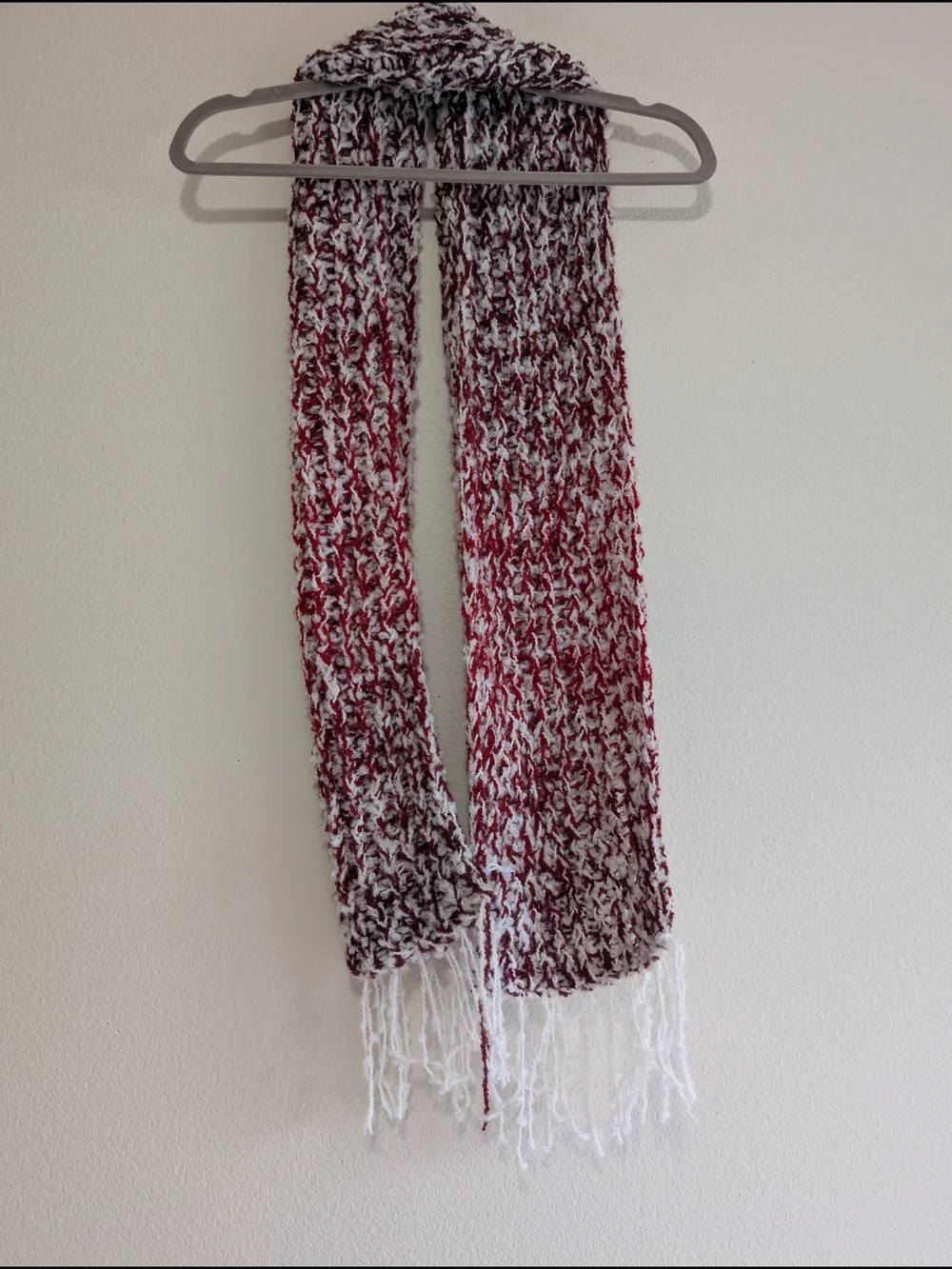 Elegant Knit Scarf in Red and White